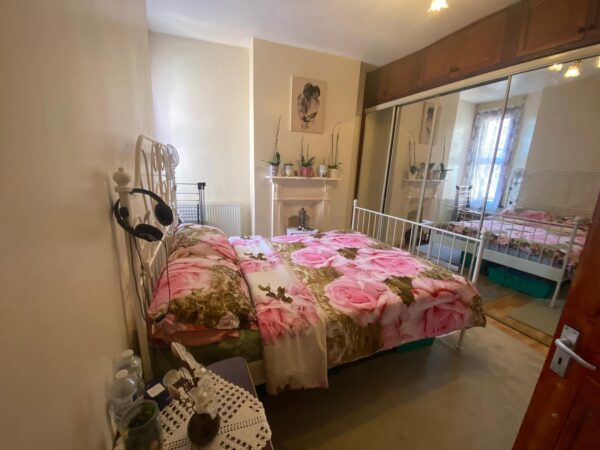 2 Bed Flat for Sale in West Hendon Broadway, NW9