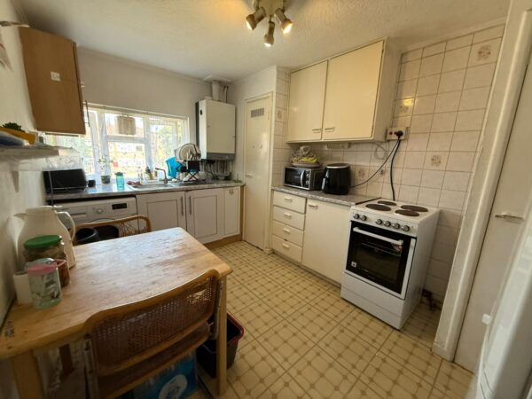 Amberden Avenue, Finchley