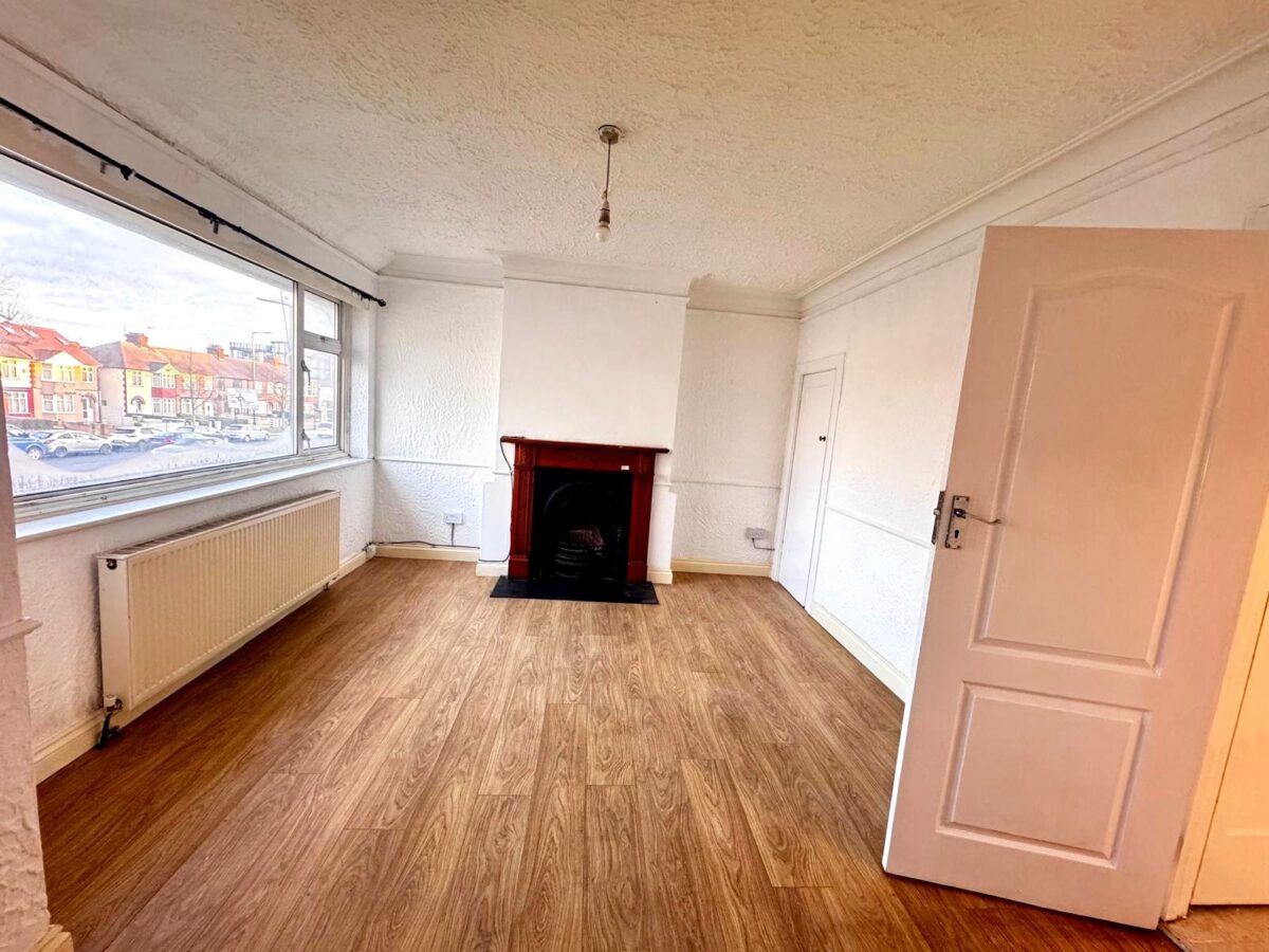 Honeypot Lane, London, NW9 9QN