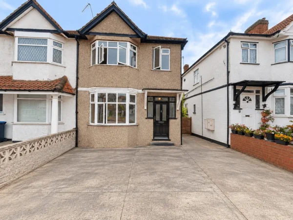 Reeves Avenue London NW9