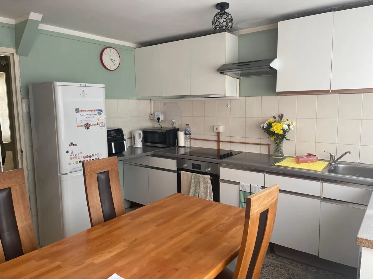 Dessouter, Little Strand, London, NW9