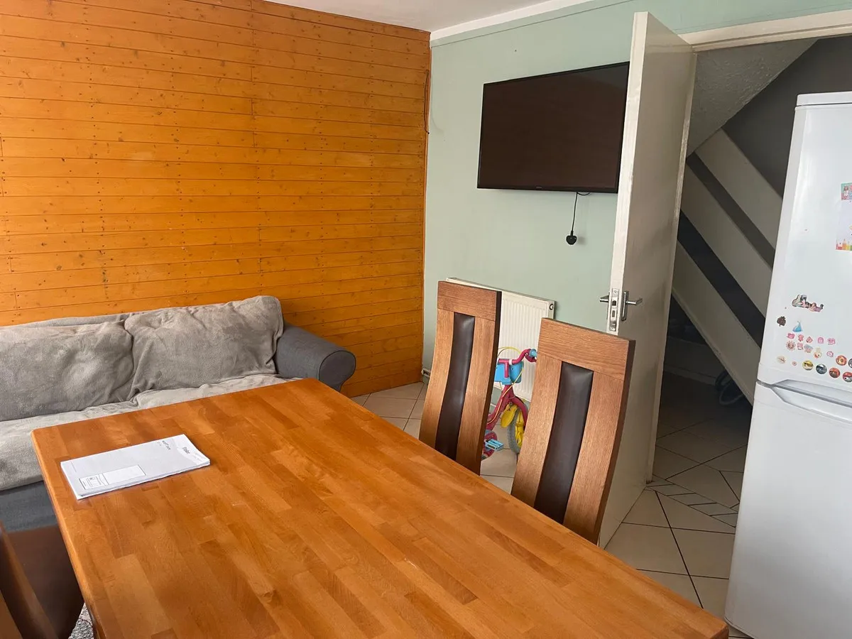 Dessouter, Little Strand, London, NW9